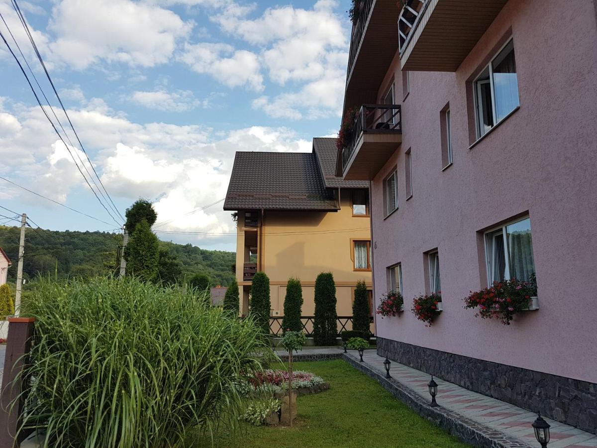 U Neli Otel Solochin Dış mekan fotoğraf